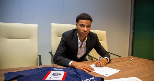 开云官网-巴黎抢得埃基蒂凯 以追姆巴佩的方式签下高效新星